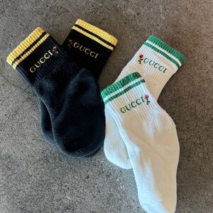 Gucci Men's Black and White Socks with Yellow and Green Accents